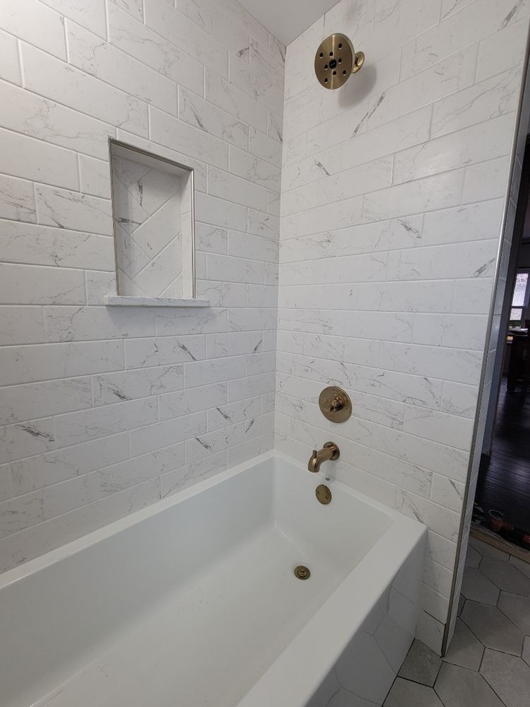 Bathroom Remodeling for DLN Home Remodeling in Peru, IL