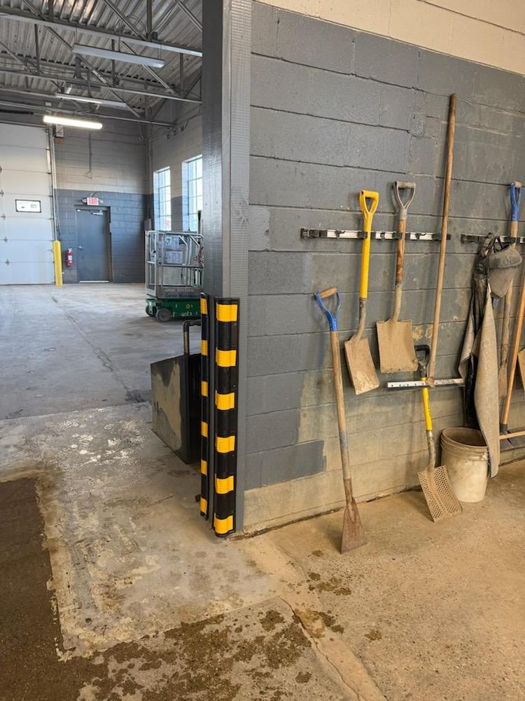 MOWING AND EDGING for Robbie's Lawn Care, LLC in Middletown, OH