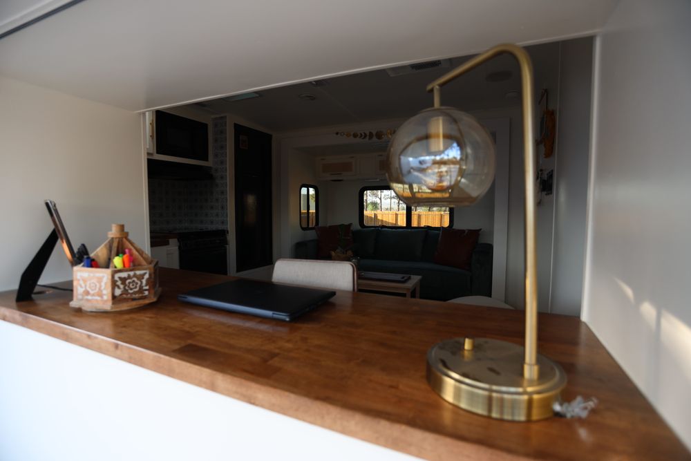 2018 Keystone Passport 2510RB for Mauka to Makai RV Renovations in Los Angeles, CA