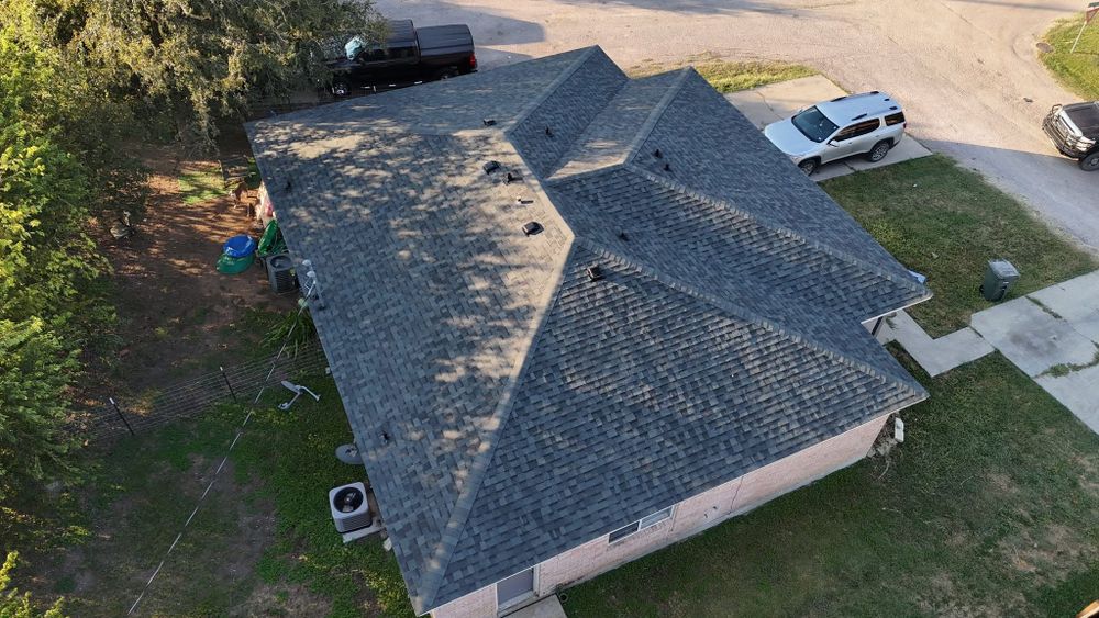 Shingle Roofs  for Barcenas Roofing & Remodeling in San Saba, TX
