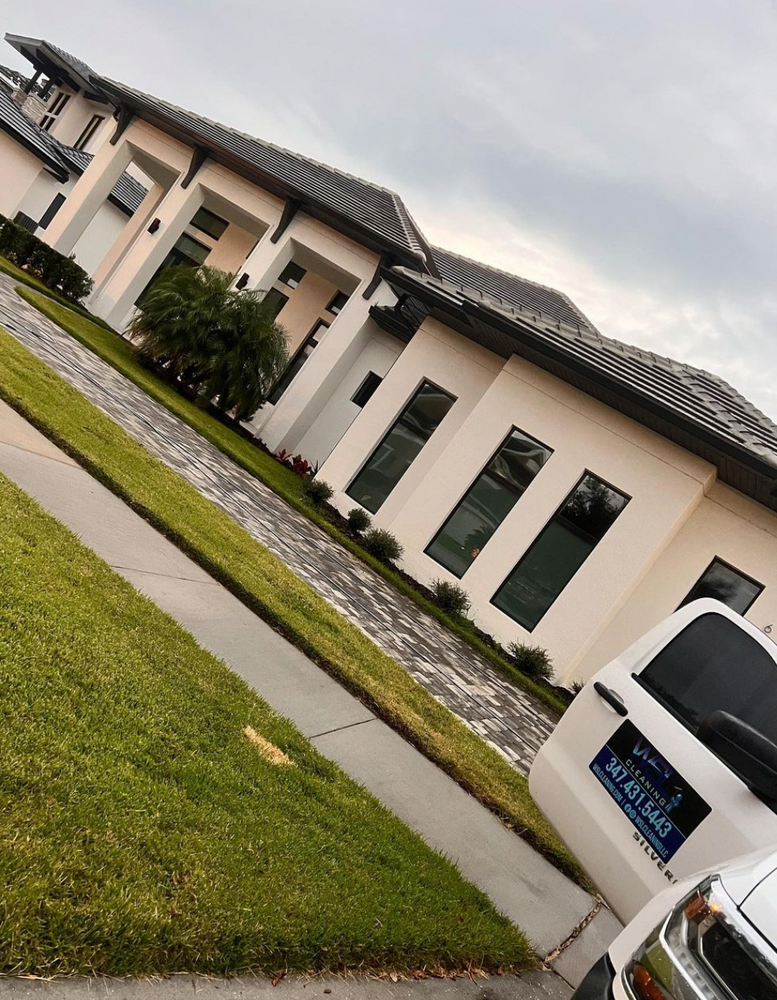 Our gutter cleaning service ensures that your gutters are free from leaves and debris, preventing clogs and ensuring proper drainage for the protection of your home. for WSL Cleaning in Orlando, FL