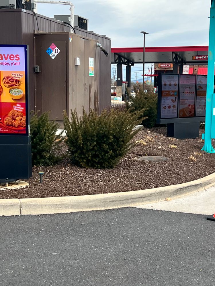 All Photos for Valencia’s Lawncare in Charlottesville, VA