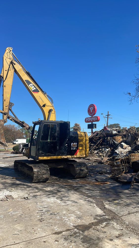 Excavating for Deriso Construction in Huffman, TX