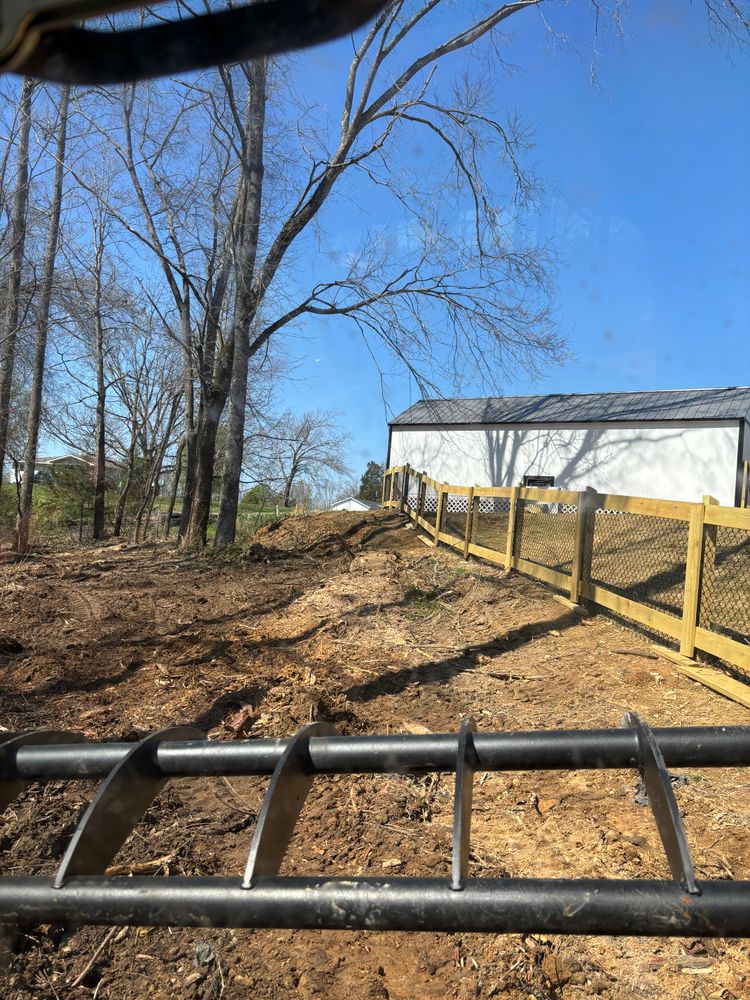 All Photos for Gregory Grass and Lawn in Lafayette, TN