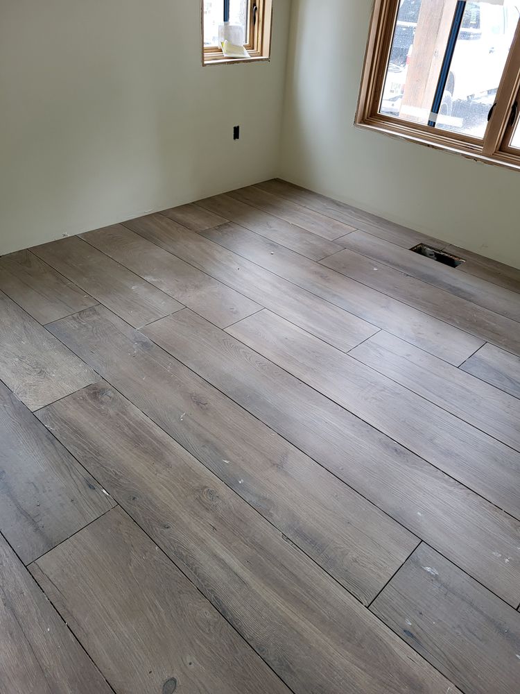Floors  for Tip Top Tile in Idaho Falls, ID