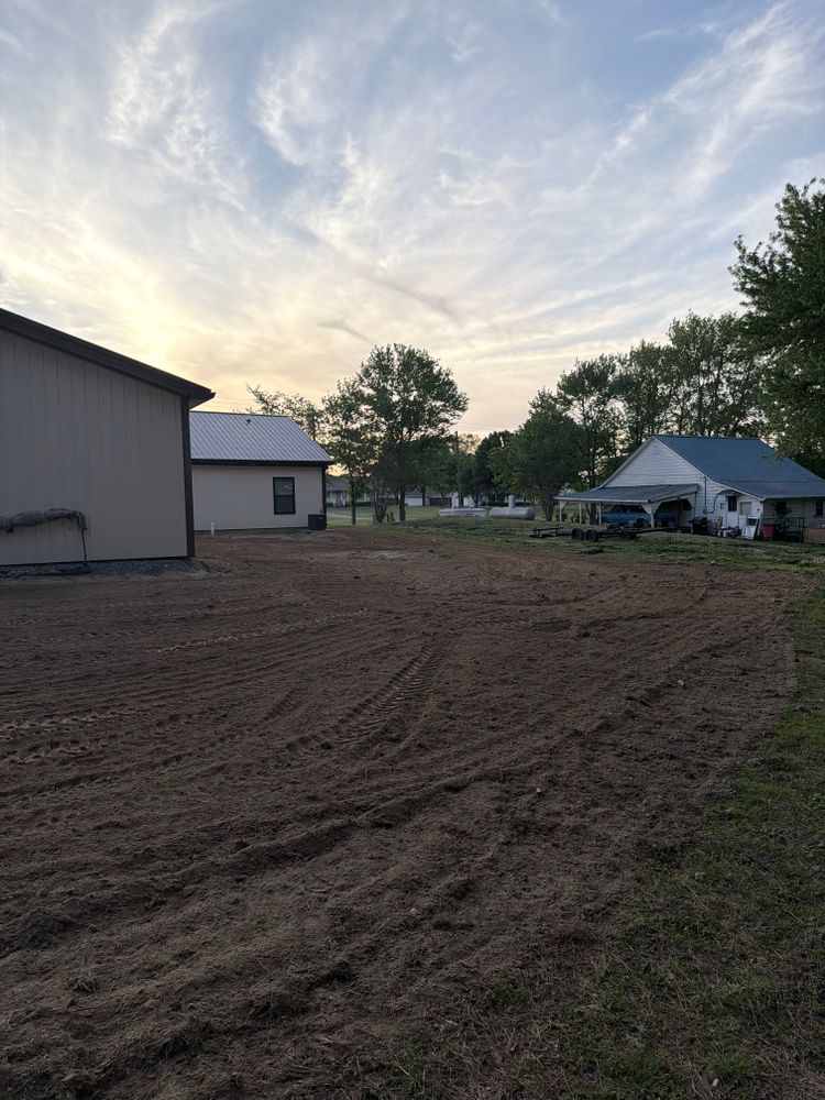 Landscaping for Apex Lawn & Landscaping INC in Dyersburg, TN
