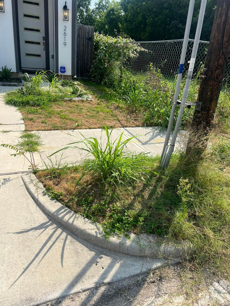 All Photos for Bobby’s lawn services in Baytown, TX