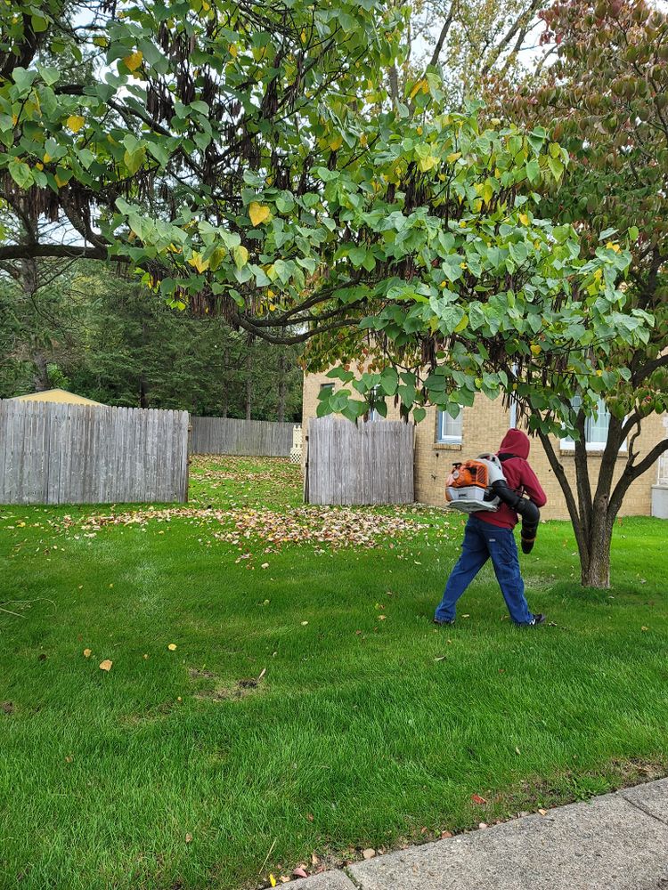 Mowing for Benny's Lawn Care in Elkhart, IN