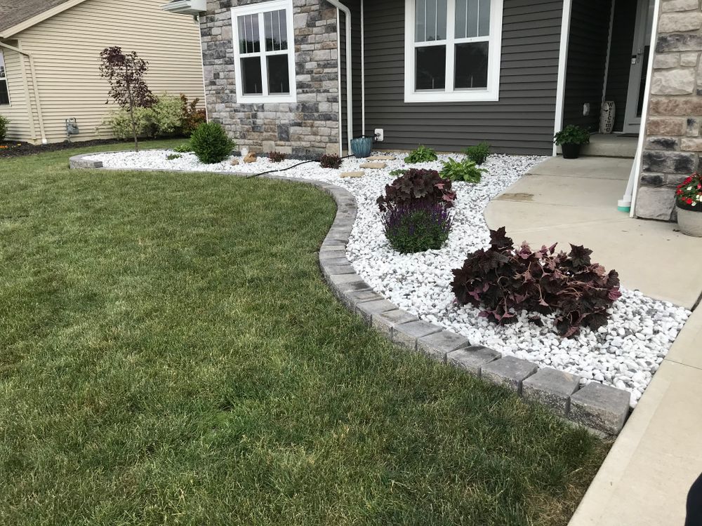 Landscape Edging for Stuckey Landscape & Excavation  in Rawson, OH