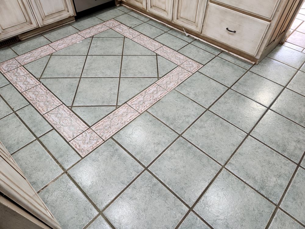 Tile/Grout  for Sammy's Carpet Cleaning in Lewis County, TN