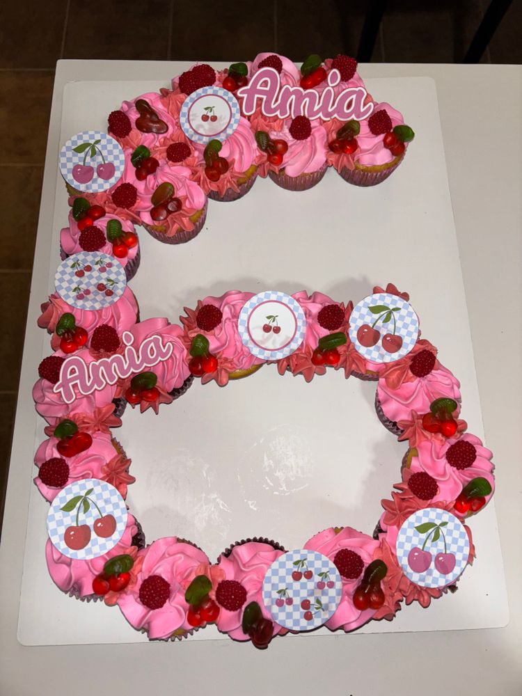 Custom Cakes and Cupcakes for Crumble Creations in Springfield, IL