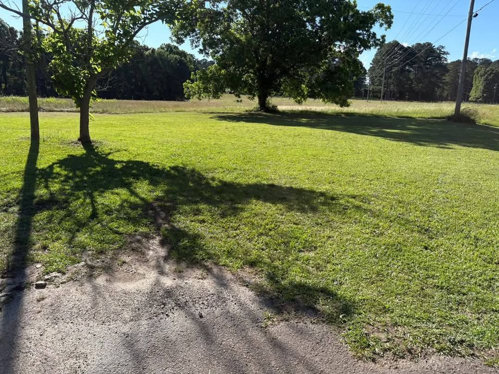 All Photos for Clark's Cuts Lawn Care in Lilburn, GA