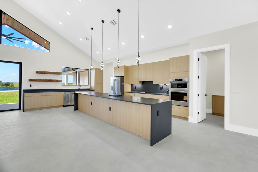 Bathrooms and Custom Interiors for Zion Construction LLC in Frostproof, FL