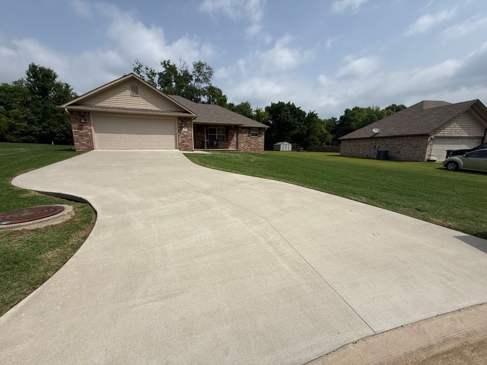 All Photos for Sandoval Lawn Care in Muldrow, OK
