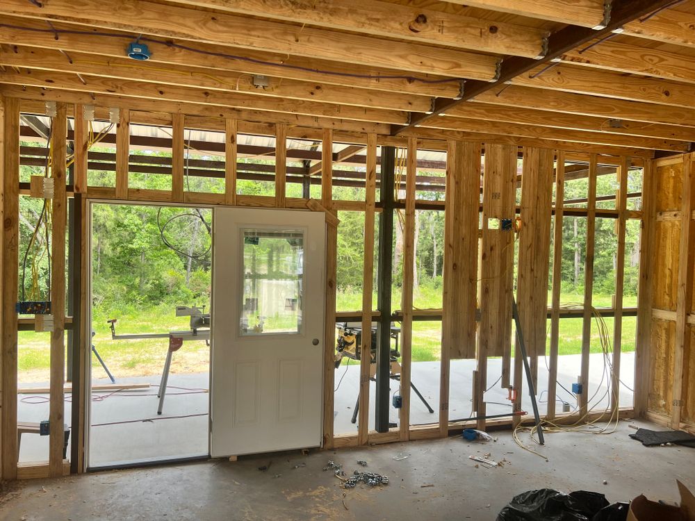 Electrician for Smith Electric in Oakwood, TX