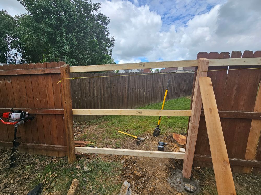 Privacy Fencing Repair for Lawnscapers TN in White House, TN