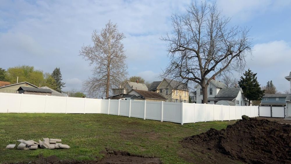 Fence Installation for Illinois Fence & outdoor co. in Kewanee, Illinois