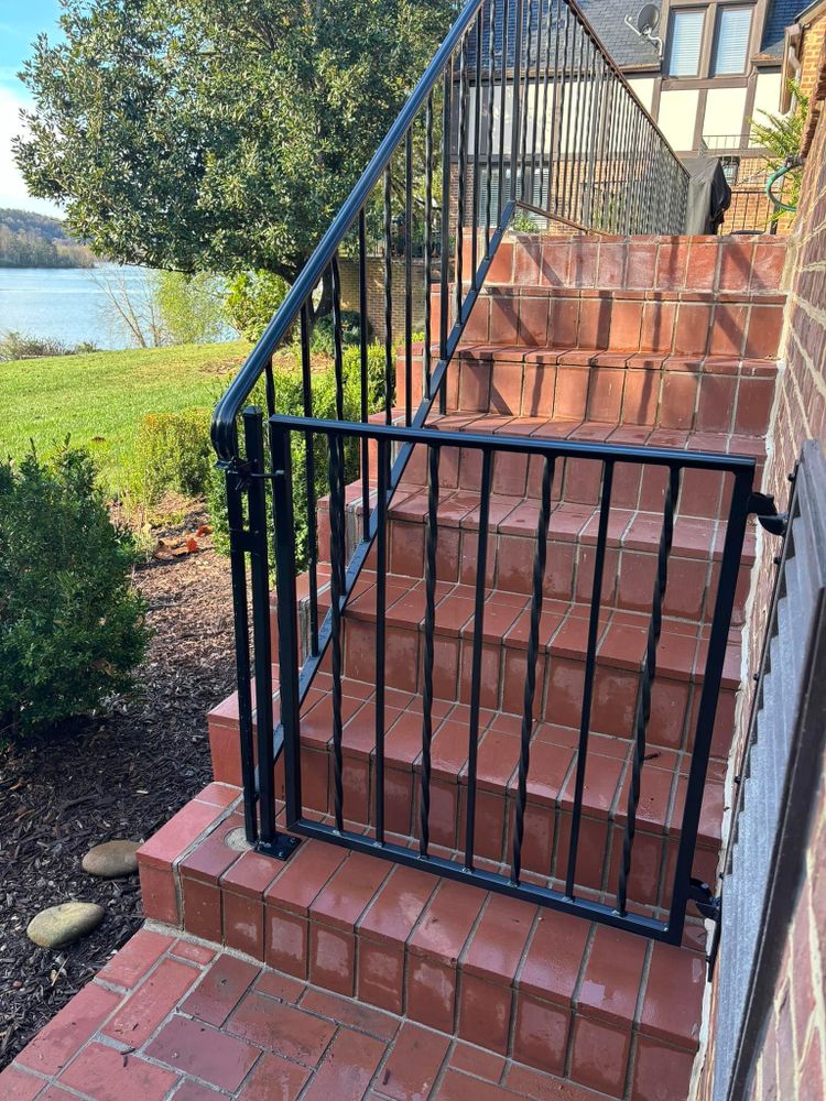 Iron Fencing for Modern Metalworks LLC in Knoxville, TN