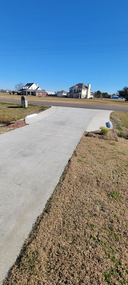 Concrete for Texas Fence & Outdoors LLC in Friendswood, TX