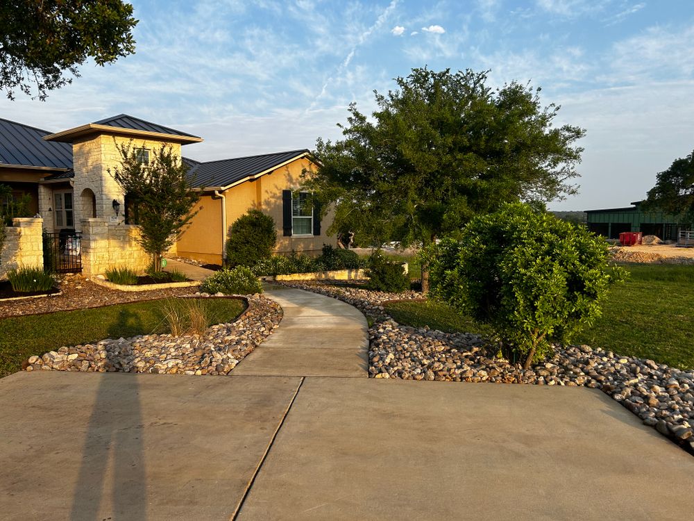 Xeriscape/hardscape for Good and Green Landscaping in Canyon Lake, TX