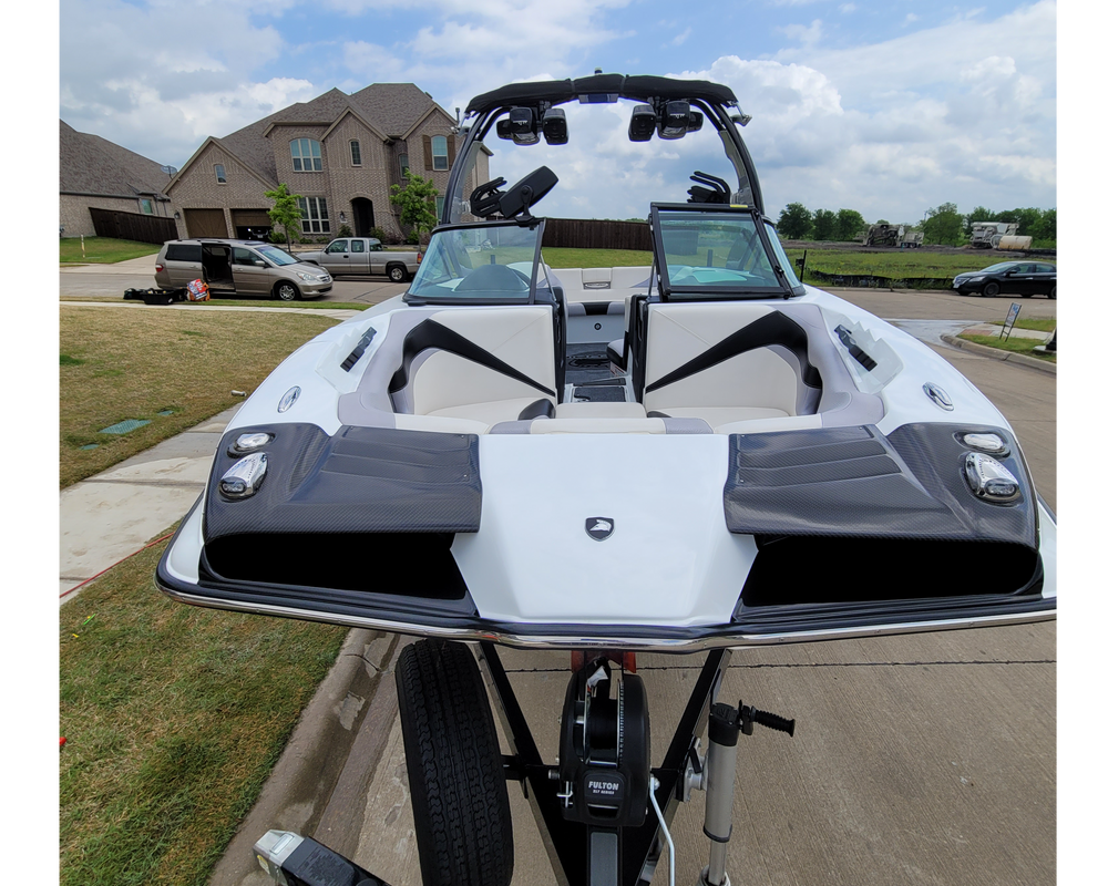 Boat Exteriors for L'Finesse Auto/Boat Details in Dallas, TX