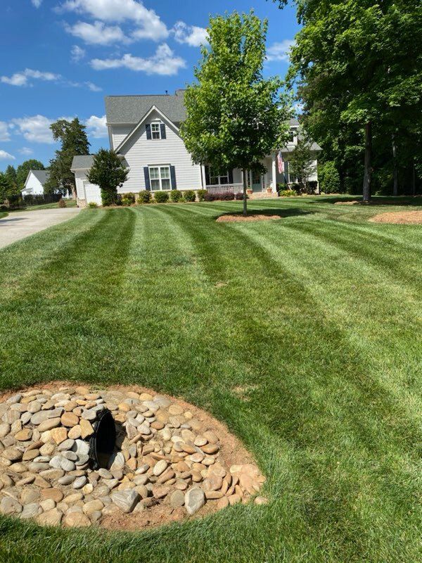 Lawn Care for Dream Cuts Landscaping and Lawn Care LLC in Gastonia, NC