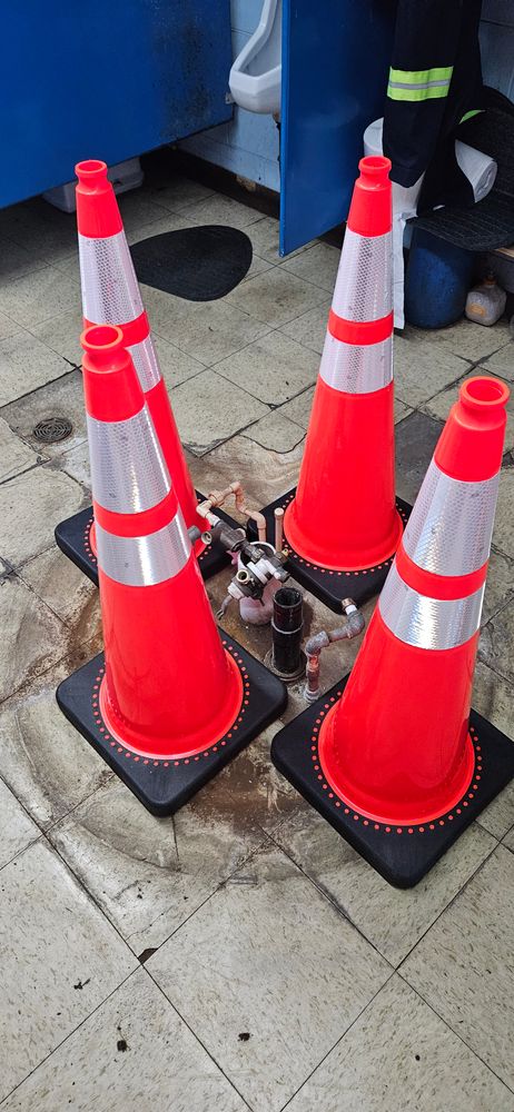 bathroom maintenance for Mid-Mountain Maintenance in Bonney Lake, WA