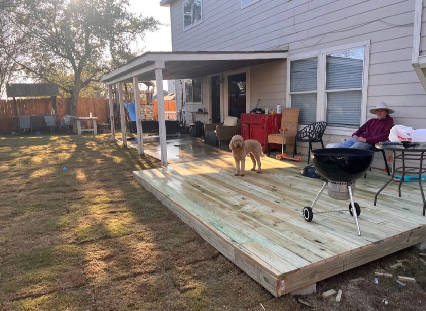 Decks for L.P. Contractors in San Antonio, Texas