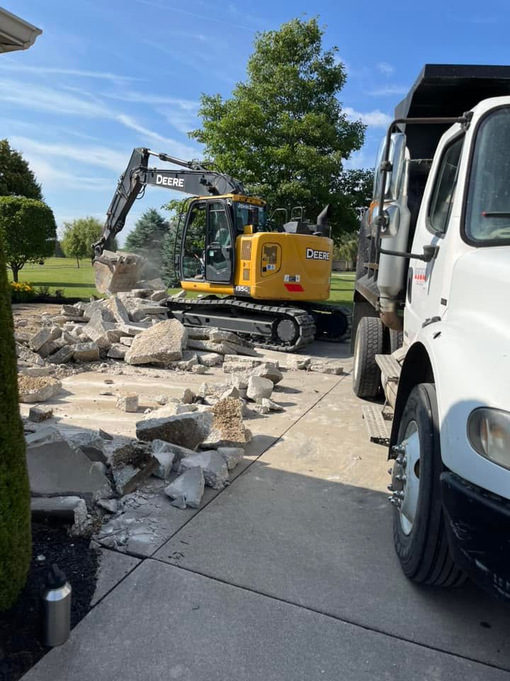 Excavating for East Central Contractors in Lynn, IN