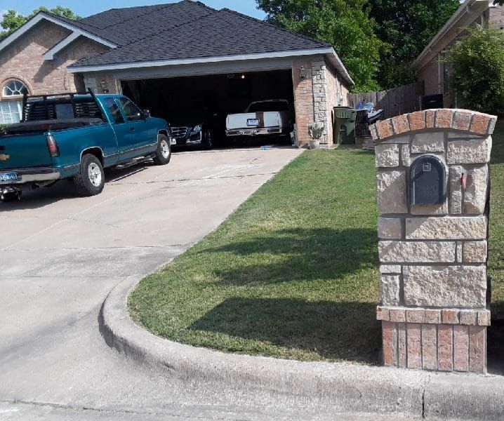 Roofing for Slabs 2 Shingles in Alvarado, TX