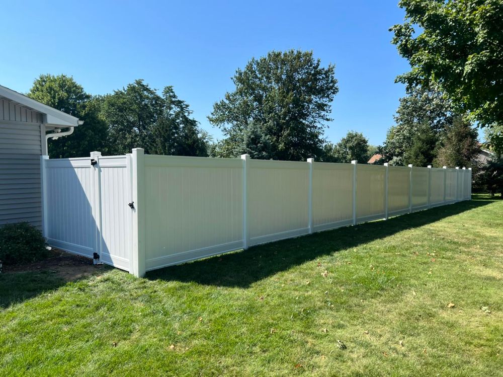 Fence Installation for Illinois Fence & outdoor co. in Kewanee, Illinois