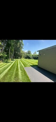 All Photos for FIRST CLASS GRASS LLC in Syracuse, IN