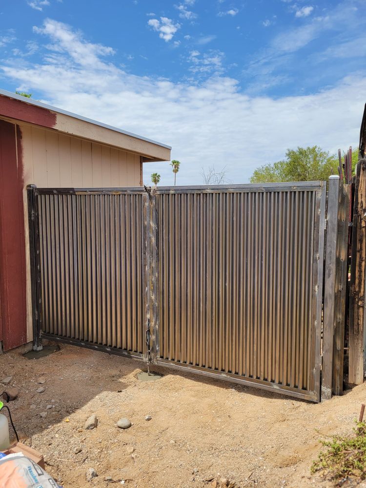 Fences for Az Corrugated Fencing   in Tuscon Estates, AZ