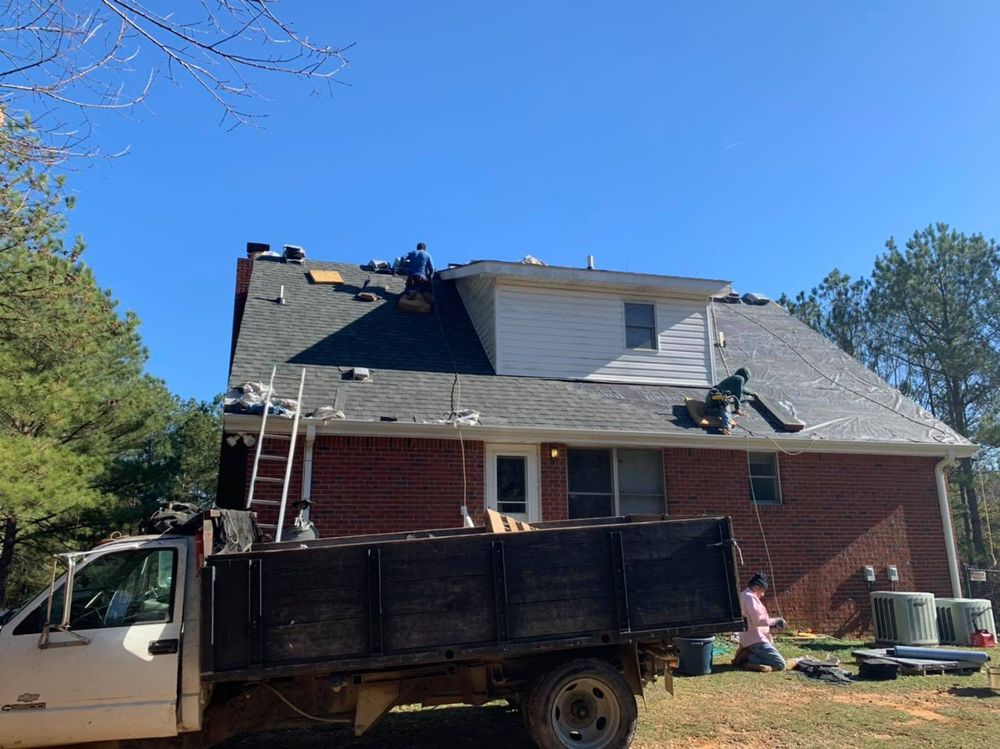 Roofing for Rojas Renovations LLP in Jemison, AL