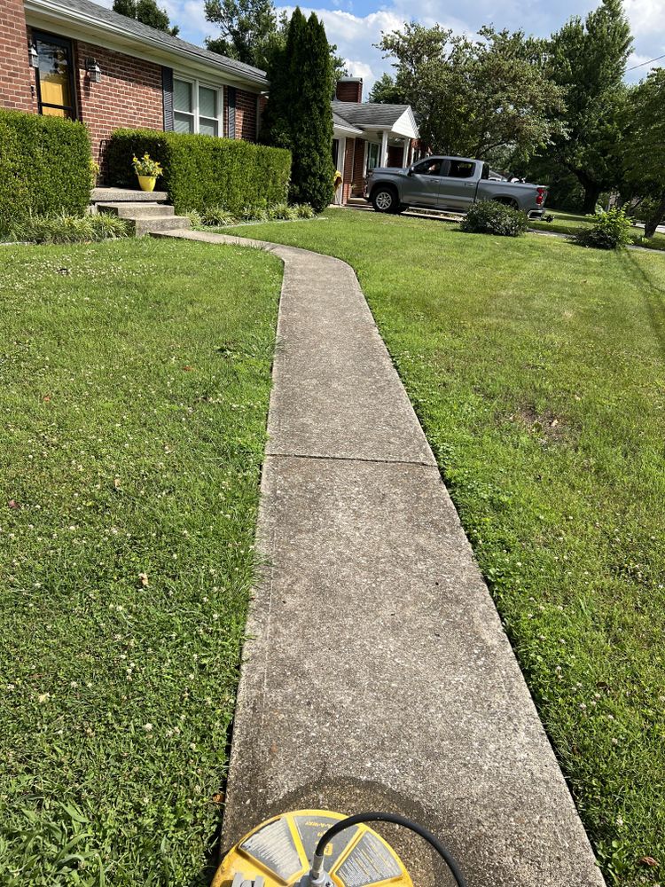 Driveway & Sidewalk Cleaning for Central KY Pressure Washing in Richmond, KY