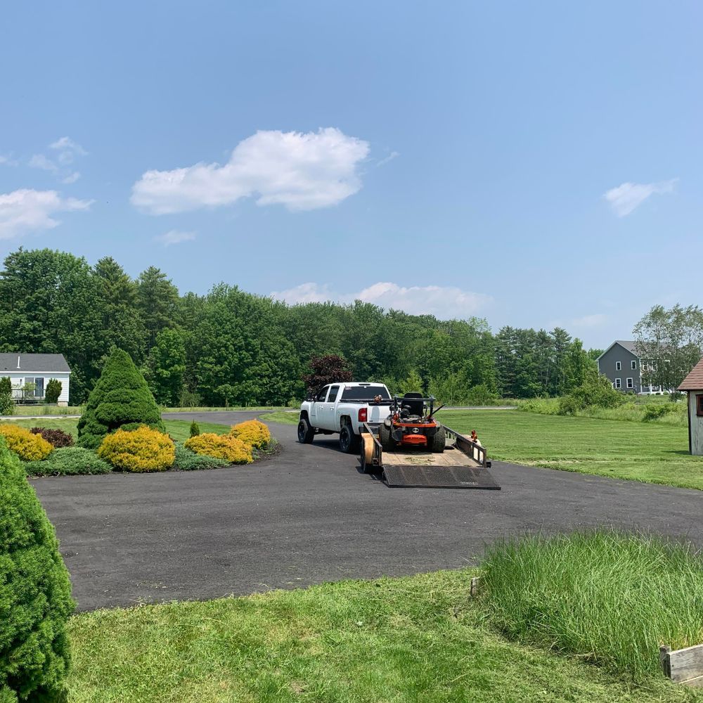 Moon's Property Maintenance team in Gray, ME - people or person