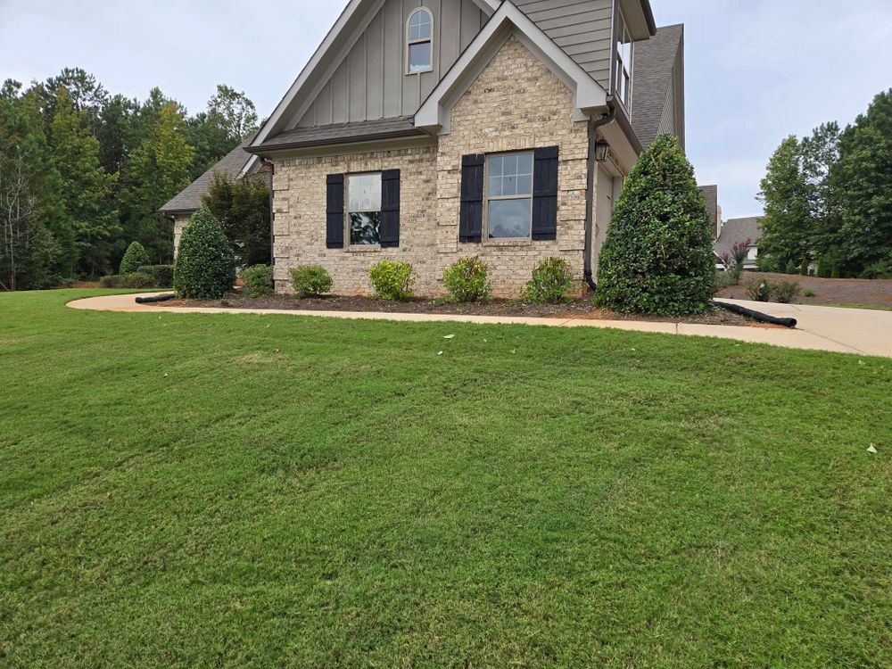 Landscaping for Fresh Cut Yard & Lawn Care LLC in Forsyth, GA