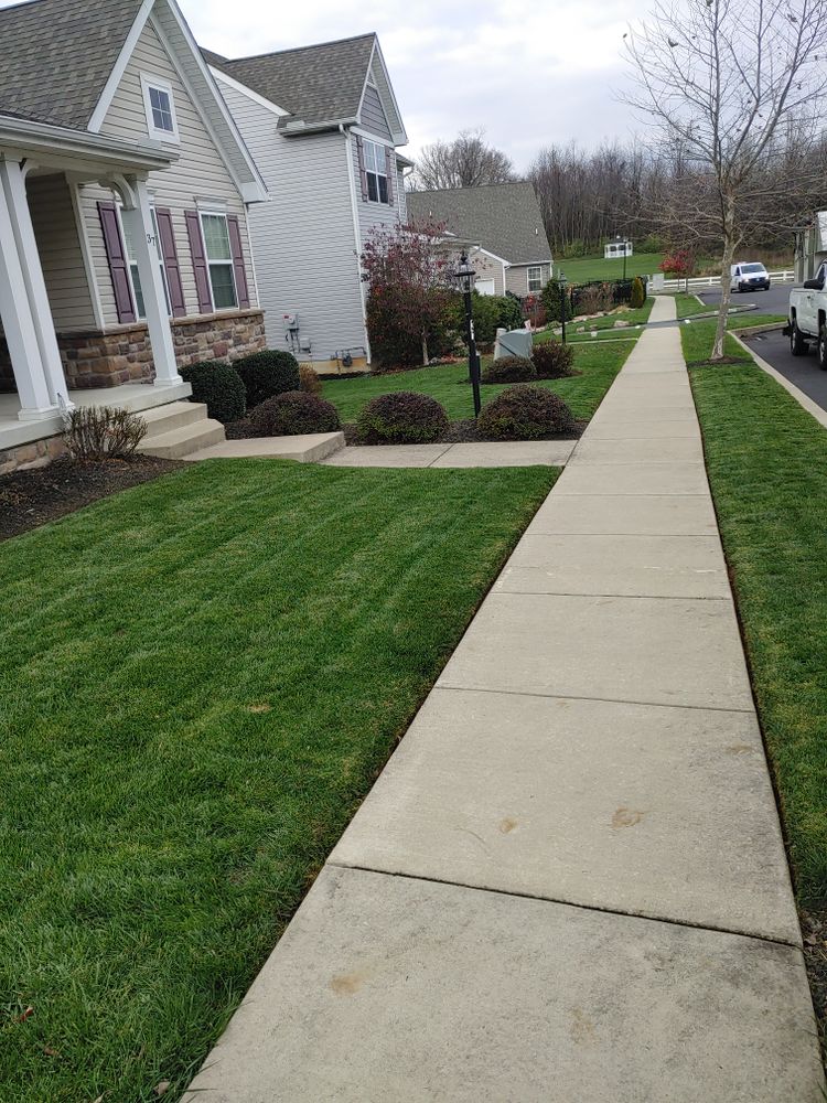 Mowing for Conoy Acres Lawn Service in Elizabethtown, PA