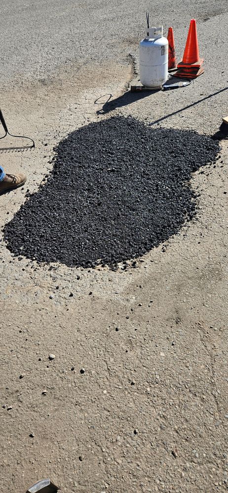 Asphalt repair maintenance  for Mid-Mountain Maintenance in Bonney Lake, WA