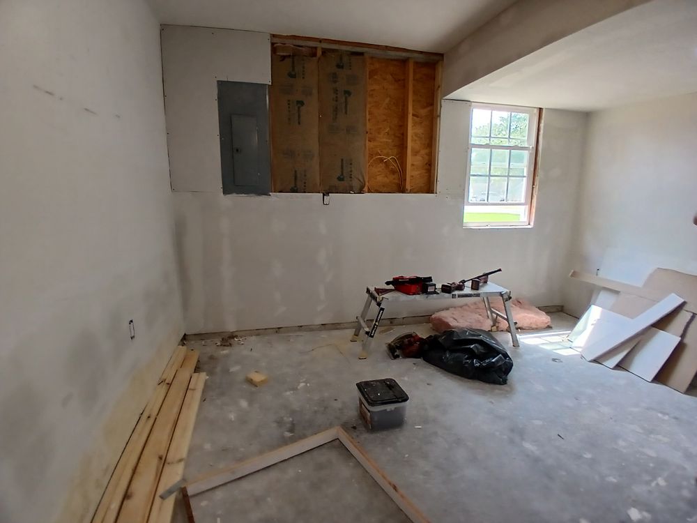 Carterville Garage Conversion for Dead Tree General Contracting in Carbondale, Illinois