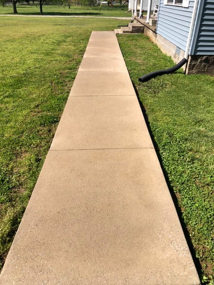 Our Concrete Cleaning service utilizes high-pressure washing techniques to remove dirt, debris, and stains from your driveway, patio, or walkway. We restore the appearance of your concrete surfaces quickly and effectively. for Pressures On LLC  in Bowling Green,  KY