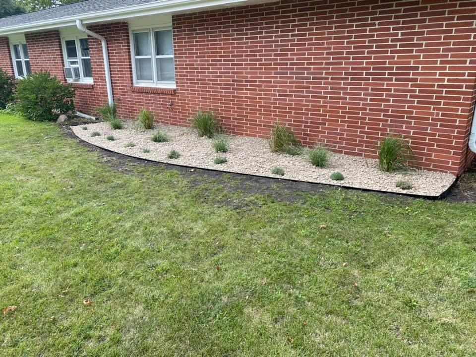 Landscaping for Raccoon Valley Lawn Care in Des Moines, IA