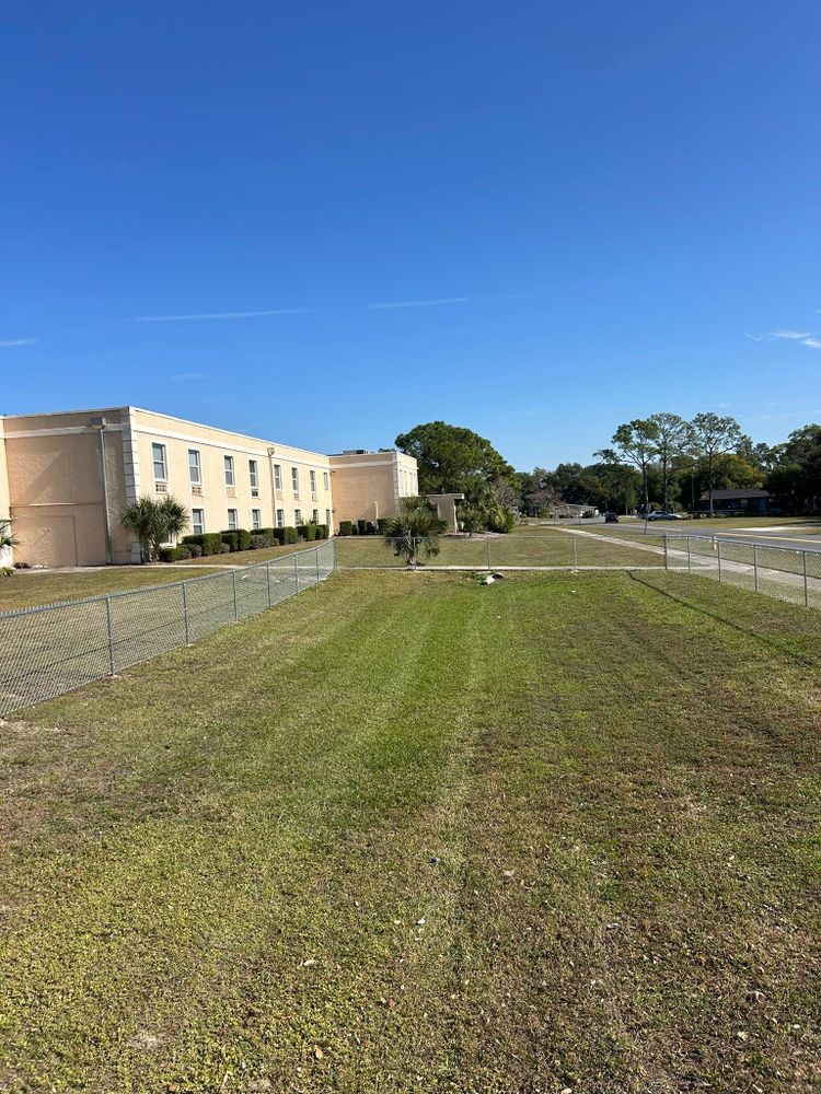 All Photos for Estrada All Pro Lawn Service in Auburndale, Florida
