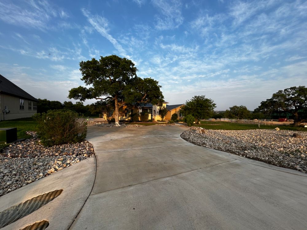 Xeriscape/hardscape for Good and Green Landscaping in Canyon Lake, TX