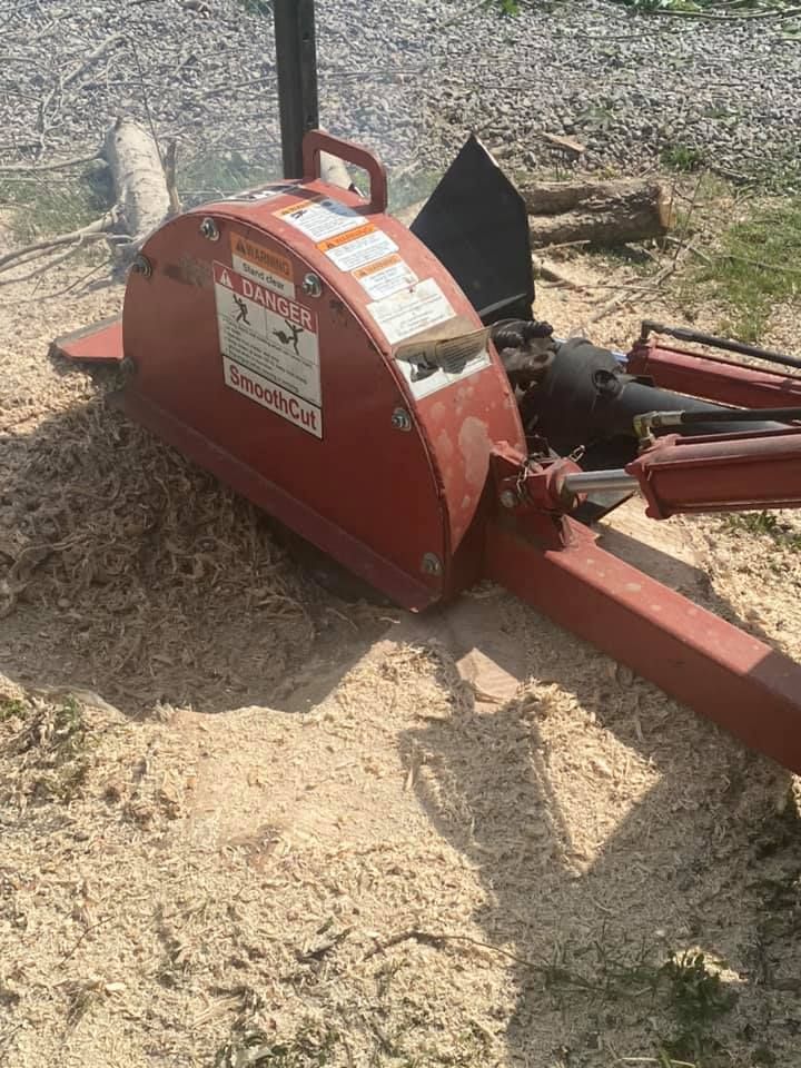Our stump removal service eliminates unsightly stumps left behind after tree removal, enhancing the appearance of your property and reducing tripping hazards. Trust us to safely and efficiently remove stumps. for JayBird Tree Service  in Goodlettsville, TN