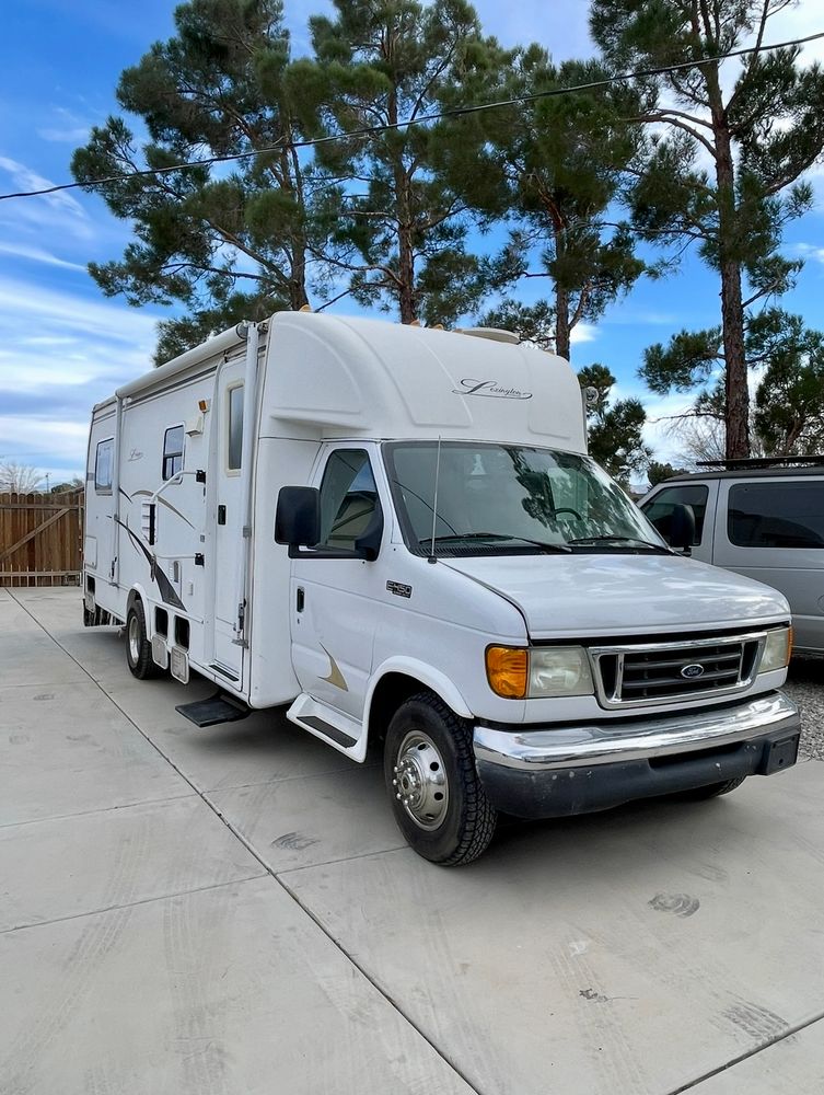 2003 Forest River Lexington Class B+ for Mauka to Makai RV Renovations in Los Angeles, CA
