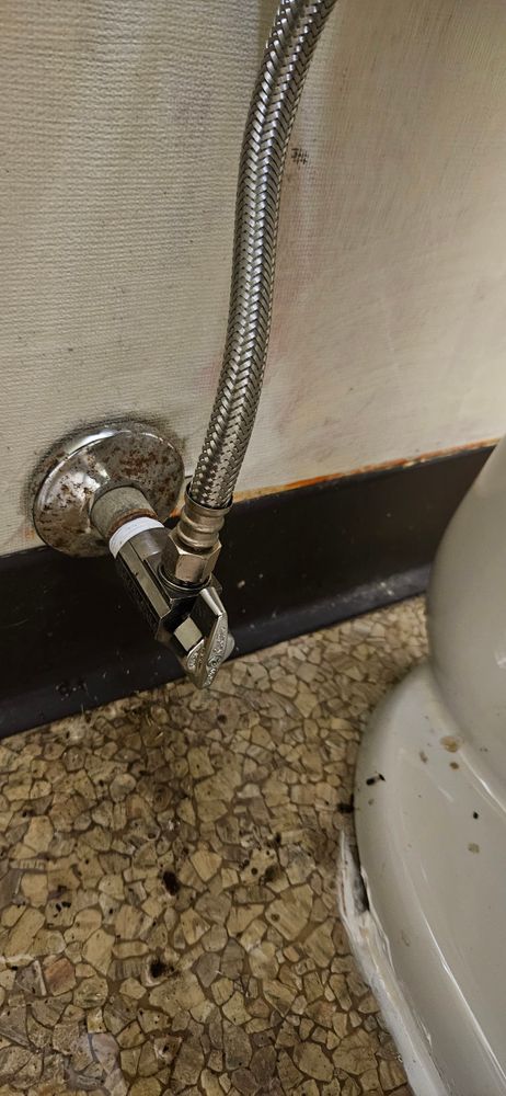 bathroom maintenance for Mid-Mountain Maintenance in Bonney Lake, WA