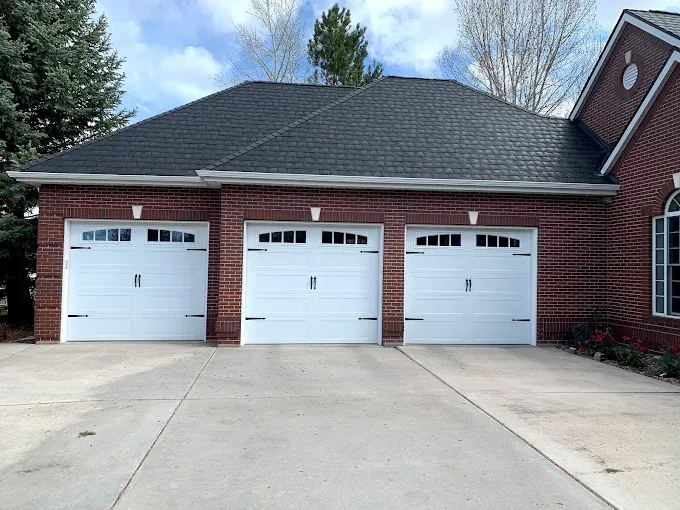 All Photos for 423 Garage Doors in Signal Mountain, Tennessee