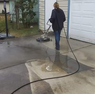 Pressure washing for CGS Facility Mgmt in Memphis, TN