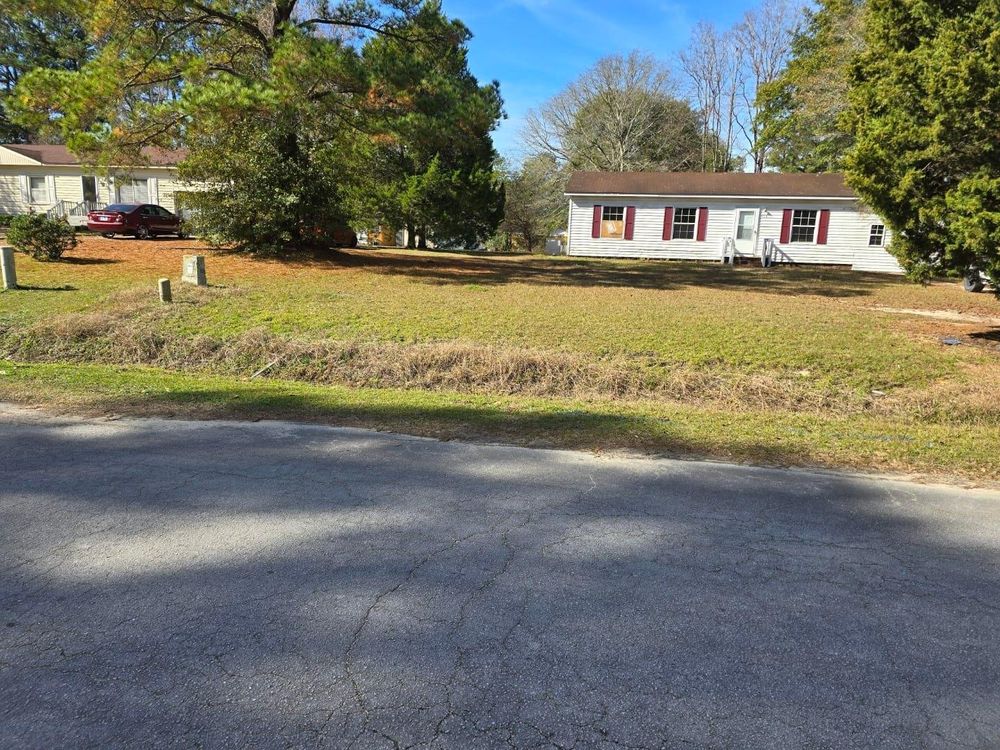 All Photos for Just Mow and Go Lawn Service in New Bern, NC